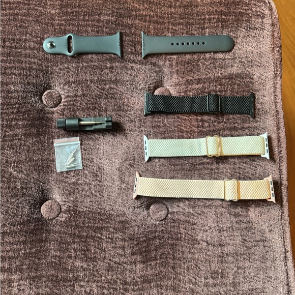 Apple Watch bands - Picture 2 of 2